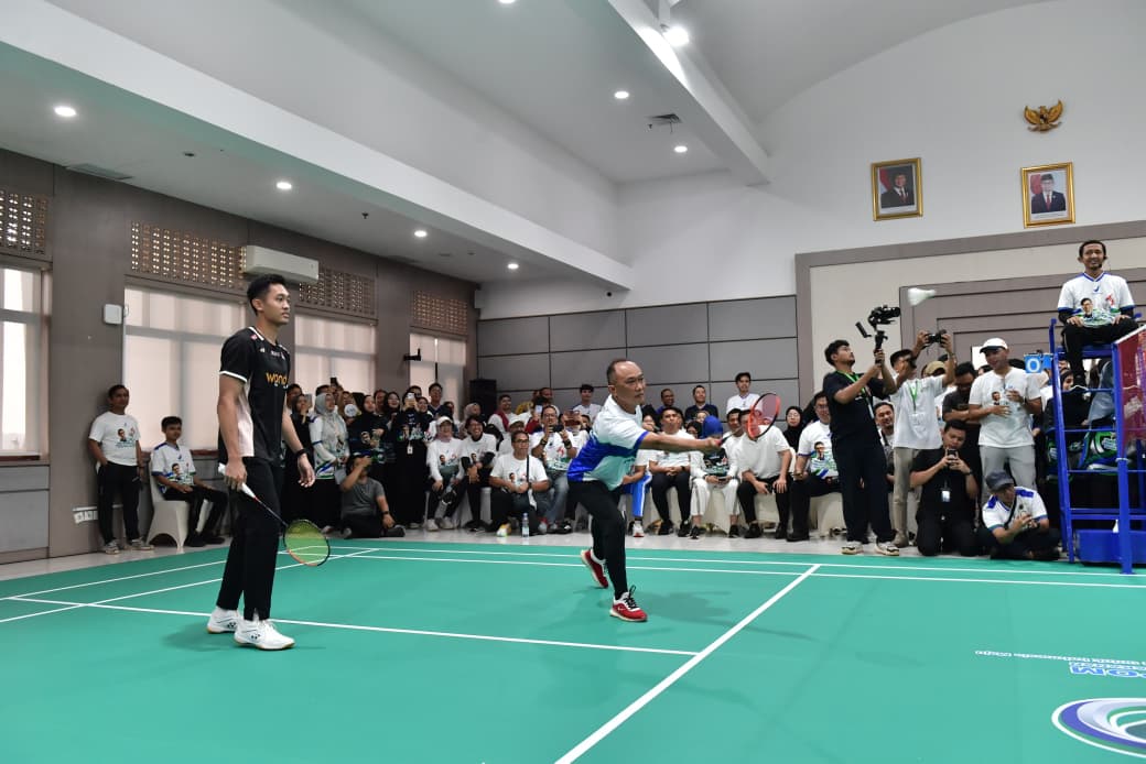Dalam Rangka HUT ke-25 BPOM RI, Kepala BKN Prof. Dr. Zudan Arif Fakrulloh, S.H., M.H. dan Jajaran Hadir Meresmikan Lapangan Bulutangkis yang Dilanjutkan dengan Bermain Badminton Executive Fun Match